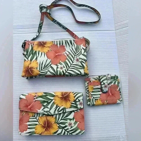 Jen and Co Crossbody Bag with matching wallet and phone wallet - Picture 12 of 16